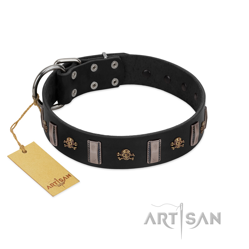 "Pirates' Symbol" Fashionable FDT Artisan Black Leather Swiss Mountain Dog Collar with Silver-Like Plates and Gold-Like Skulls