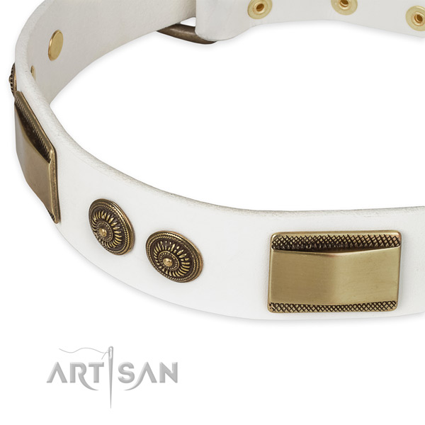 Rust-proof D-ring on full grain leather dog collar for your dog