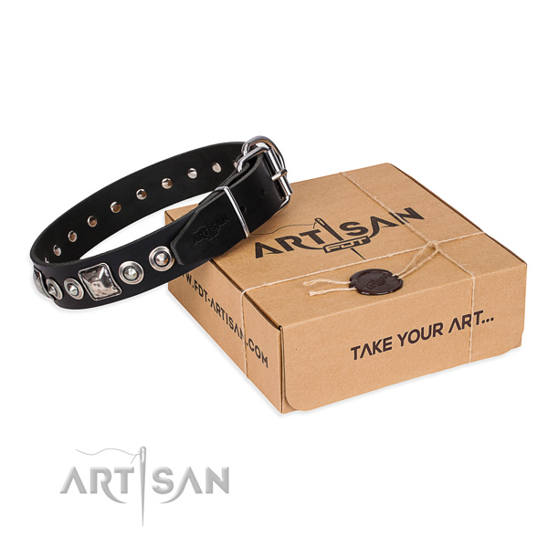 Full grain leather dog collar made of soft material with rust-proof traditional buckle